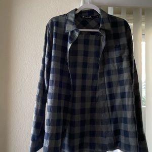 Travis Mathew Ling sleeve